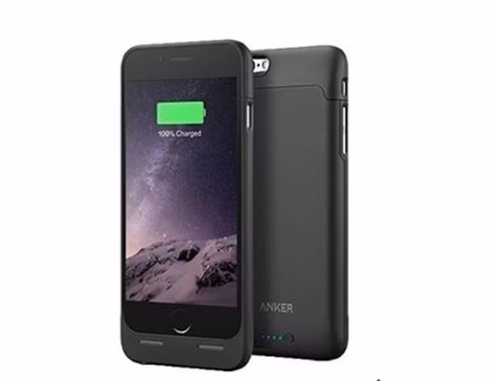 Case bảo vệ kiêm sạc dự phòng. Nếu có kế hoạch đi du lịch nhưng lại không muốn mang theo một sạc dự phòng rời, bạn có thể chọn giải pháp mua một case bảo vệ kiêm pin cho chiếc smartphone cho mình. Đối với những người đi xa, không có gì tồi tệ hơn là smartphone hết pin vào những lúc cần thiết nhất.