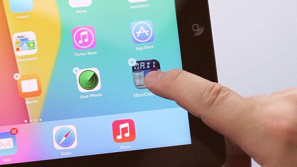 Một trong những mẹo đơn giản giúp bạn cải thiện tốc độ iPad là xóa những ứng dụng không cần thiết. Các ứng dụng không cần thiết sẽ chiếm nhiều dung lượng bộ nhớ của bạn, chưa kể còn có hình ảnh, nhạc, video … bạn đã tải xuống từ lâu vẫn còn lưu trữ trên máy.