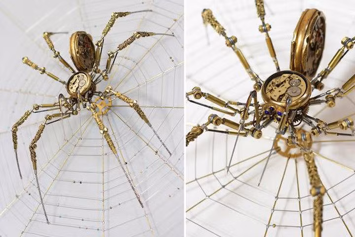 Vào một ngày, anh quyết định bắt đầu đưa một số hình ảnh trong trí tưởng tượng của mình vào thế giới thực.