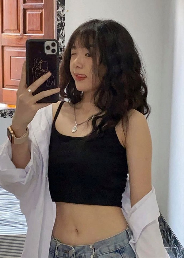 Không chỉ nổi tiếng trên TikTok mà Kim Chung còn sở hữu lượng fan "không phải dạng vừa" với Facebook cá nhân gần 57.000 followers.