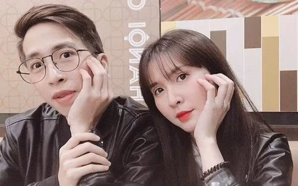 Thời gian qua, thông tin cặp đôi vàng của giới trẻ ViruSs và Ngân Sát Thủ chia tay sau 5 năm 1 tháng 3 ngày đã khiến fan vô cùng tiếc nuối.