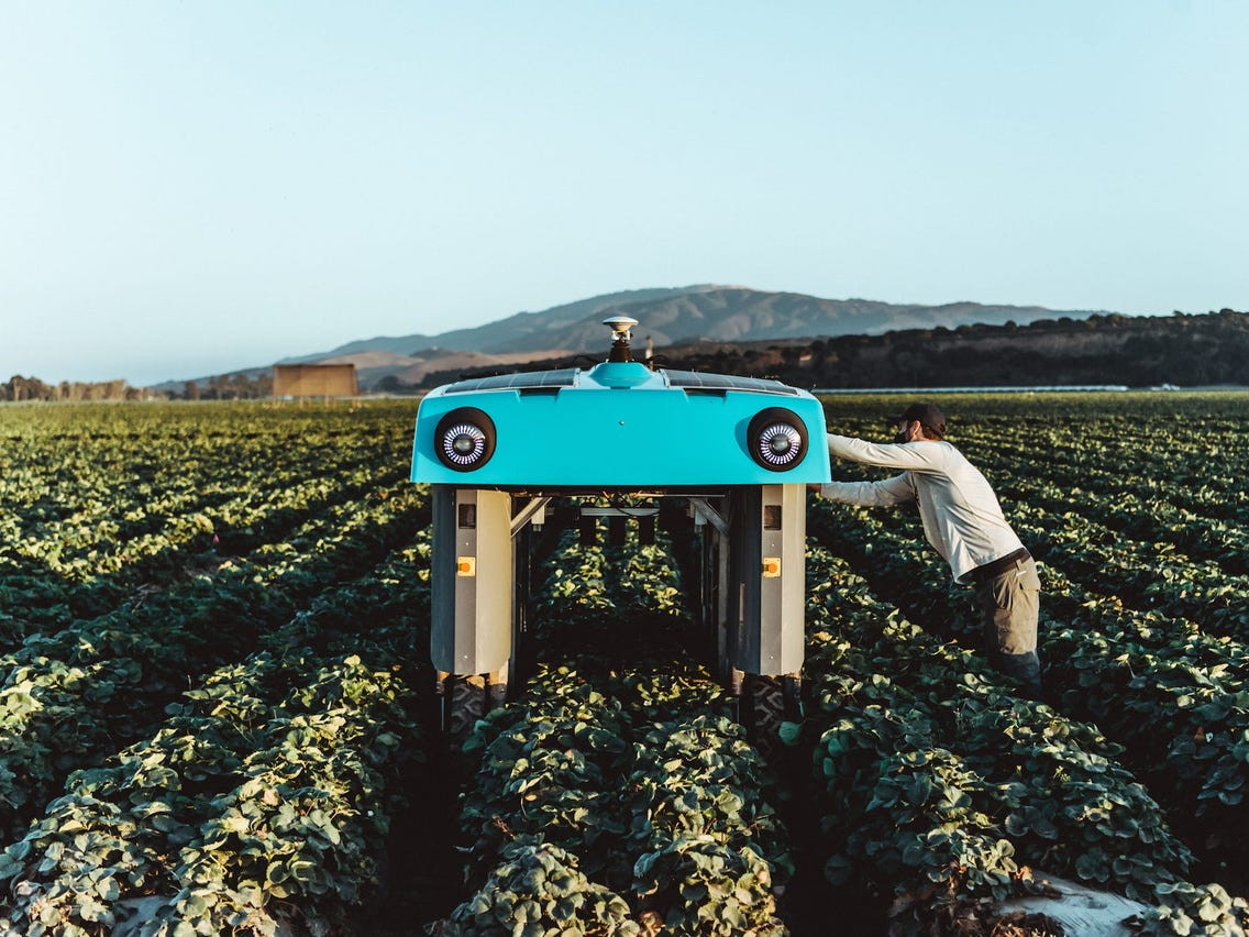 Tất cả đều sẽ được phân tích bởi hệ thống Machine Learning nhằm cho ra những đánh giá chính xác nhất về tình hình phát triển của cây trồng và cách thức chúng tương tác với môi trường xung quanh.