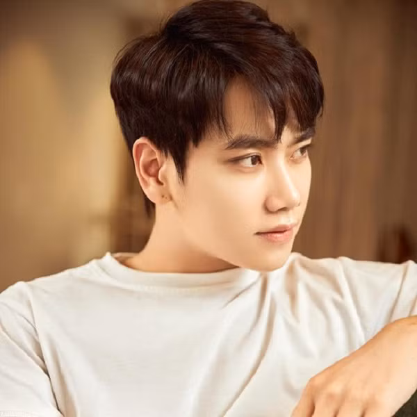 Ngoại hình điển trai, đậm chất ngôn tình Đặng Trần Nhậm lại còn rất biết cách "thả thính" khiến fan nữ "ôm tim" vì quá ngọt ngào. 