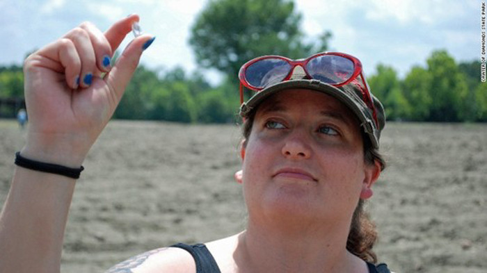 15/9/2018, một người phụ nữ đến từ Aurora, Colombia đã đào được viên được kim cương lớn nhất năm nặng 2,63 carat. Kích cỡ của nó rất lớn, trông như hạt đỗ với màu trong suốt tuyệt đẹp. Nó được người phụ nữ đặt tên là Lichtenfels, giống tên thị trấn ở Đức nơi cô khôn lớn.