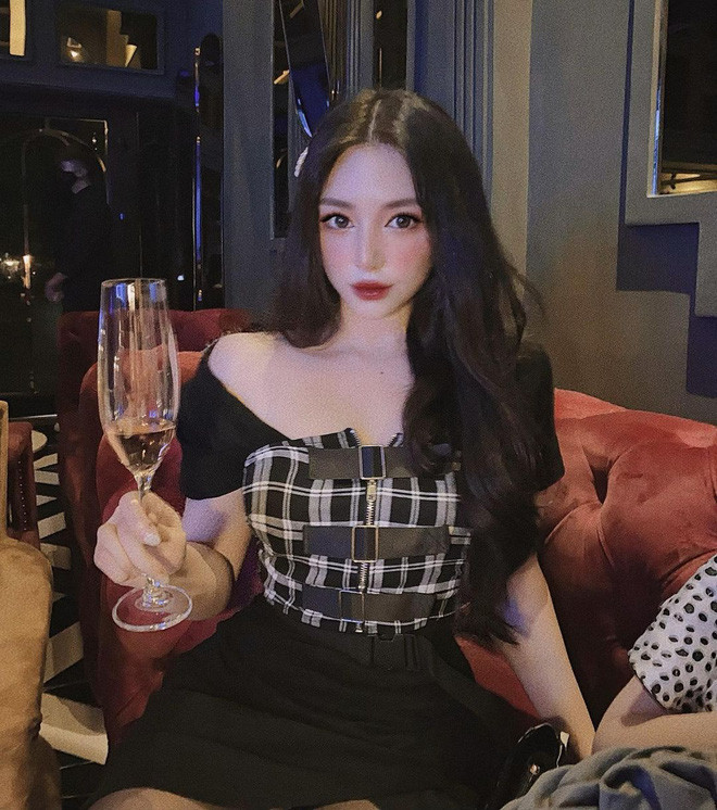 Milana Thái (sinh ra ở Nga, hiện đang sinh sống tại Hà Nội) hiện đang là hot girl được chú ý nhiều trong thời gian gần đây khi gia nhập làng golf Việt.