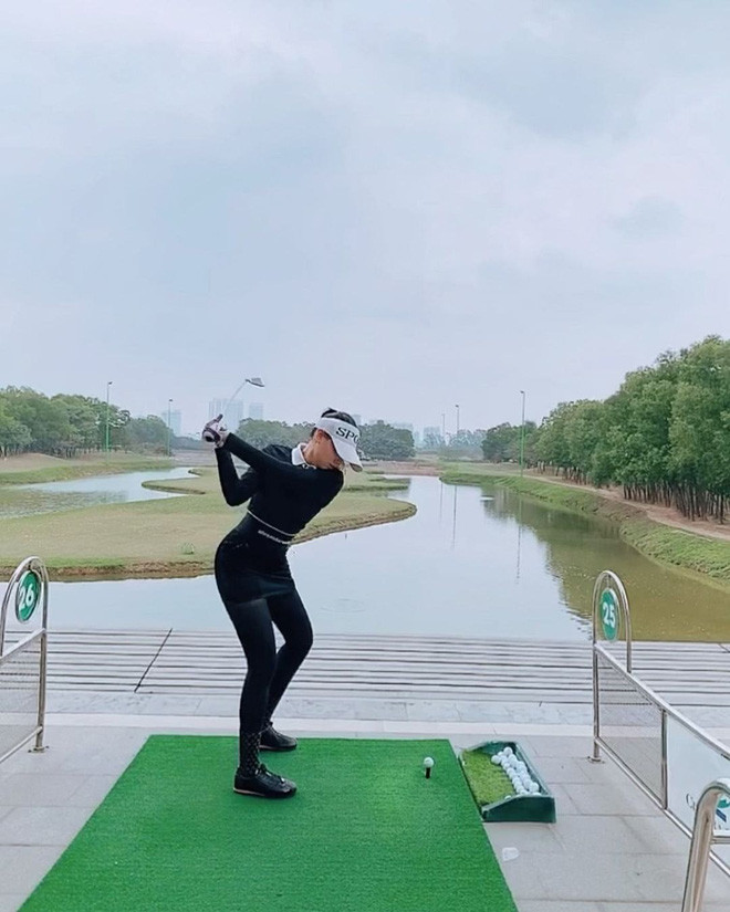 Milana là gương mặt mới nhất xuất hiện trong list gái xinh sân golf.