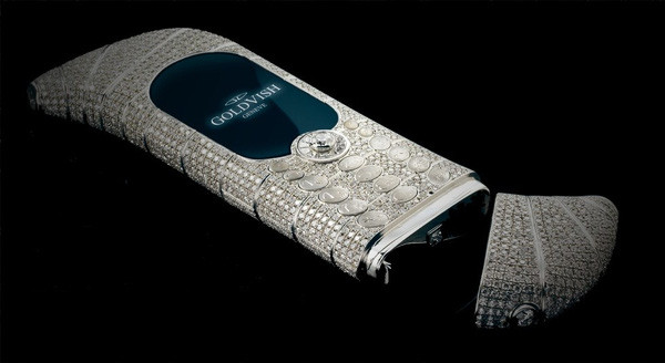 GoldVish ‘Le Million’ Piece Unique được sách kỉ lục thế giới ghi nhận là chiếc điện thoại đắt nhất ở thời điểm tháng 1/2008 với giá 1,3 triệu USD, tương đương hơn 27,3 tỷ đồng.