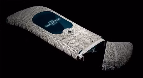 GoldVish ‘Le Million’ Piece Unique được sách kỉ lục thế giới ghi nhận là chiếc điện thoại đắt nhất ở thời điểm tháng 1/2008 với giá 1,3 triệu USD, tương đương hơn 27,3 tỷ đồng.