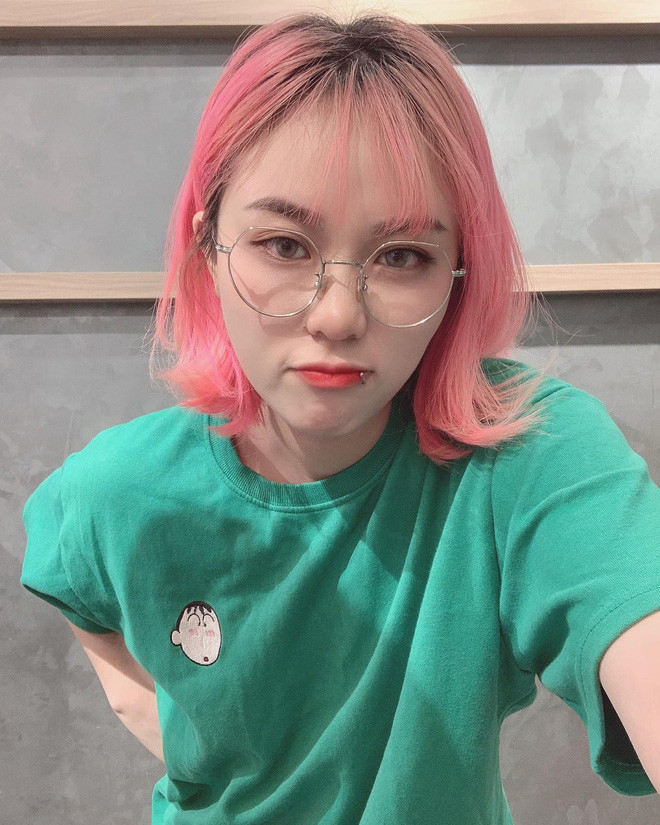 Nhắc đến Linh Ngọc Đàm thì càng không thể nào bỏ qua người bạn MisThy. Đôi bạn streamer này luôn xuất hiện cùng nhau trong mọi sự kiện.