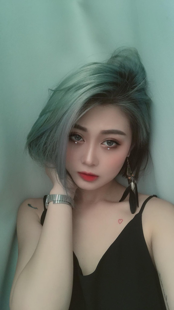 Từ cool ngầu hút mắt, đến dễ thương tinh nghịch hay sexy gợi cảm, tất cả đều được Hảo Thỏ thể hiện qua mái tóc.