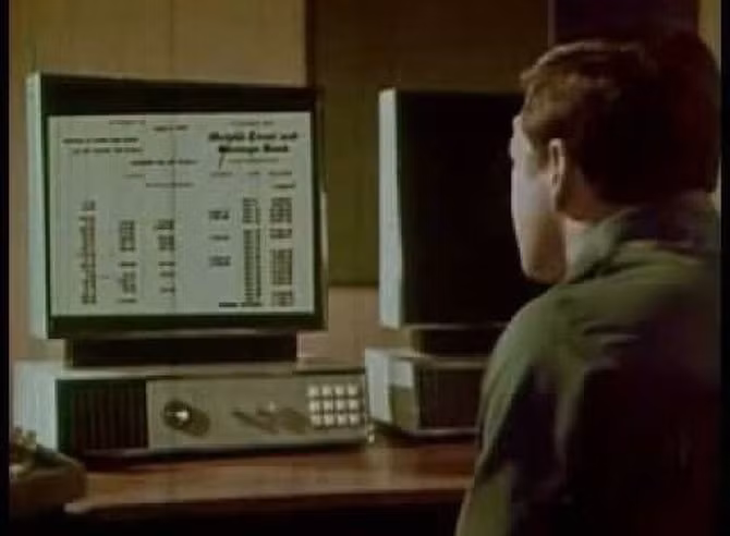 Vào những năm 1969, các kĩ sư từ UCLA đã gửi tới trung tâm nghiên cứu Stanford từ "LOG" qua một hệ thống mạng mới được phát minh gọi là ARPANET, đó chính là khởi đầu của mạng internet sử dụng ngày nay. Tuy nhiên, cách đây hơn 1 thập kỷ, Internet duy nhất có thể sử dụng là mạng Dial-up, sau đó là lên ADSL cực kì chậm và cũng rất đắt đỏ. Chỉ khoảng 10 năm trở lại đây, Internet mới phổ biến và ngày càng trở nên rẻ hơn.