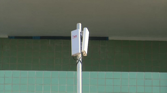 Muốn dùng Wifi ở Triều Tiên, người sử dụng buộc phải cần tới thẻ SIM để đăng ký thông tin mặc dù thẻ SIM đó hoàn toàn không có chức năng vào mạng. Đây được xem là điểm khác biệt lớn nhất khi sử dụng Wifi ở quốc gia bí ẩn bậc nhất thế giới này. Đây cũng là là một cách để nhà cầm quyền Triều Tiên kiểm soát thông tin cũng như tránh người dân tiếp xúc, tìm kiếm những thông tin độc hại trên mạng internet.