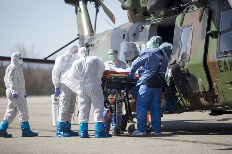 Quân đội đóng vai trò quan trọng trong nỗ lực chống dịch của Pháp, sau khi Tổng thống Emmanuel Macron tuyên bố đất nước đang trong "cuộc chiến" với virus.