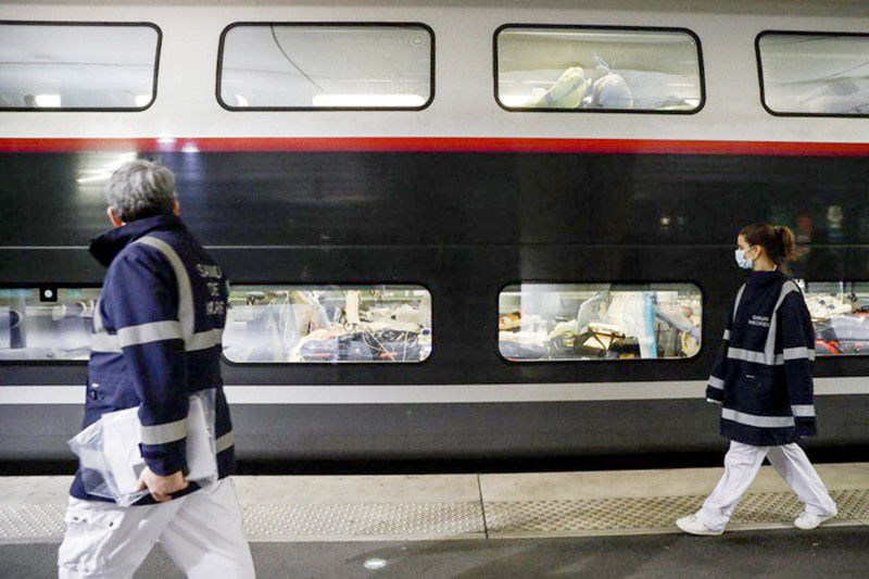 Từ ngày 26/3, những con tàu đặc biệt này có chuyến đi đầu tiên từ thành phố Strasbourg ở phía đông Pháp.