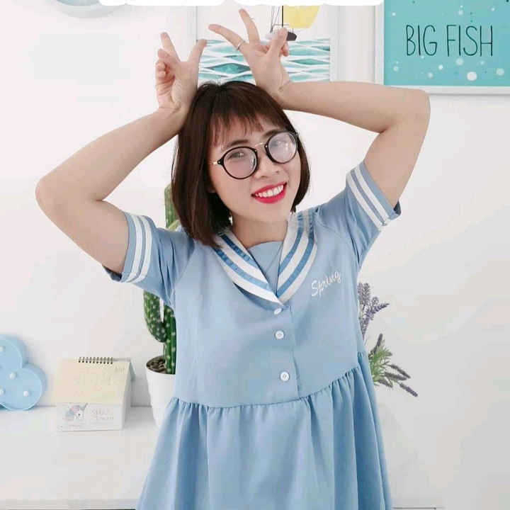 Video đầu tiên của cô được đăng tải vào năm 2016 đã nhận được sự quan tâm lớn của các fan nhí.