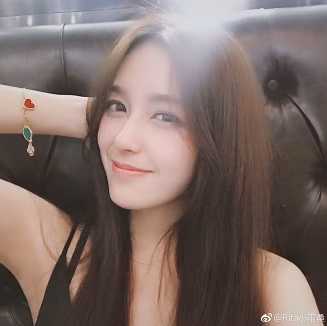 Không khó hiểu khi Rita luôn được chọn mặt gửi vàng làm MC, streamer cũng như đại sứ hình tượng cho nhiều giải đấu, sự kiện.