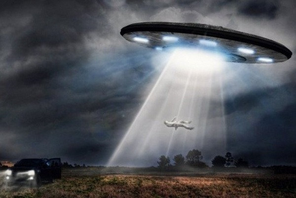 Sau thời gian dài không ngừng giải mã nguồn gốc của chúng, tất cả những gì chúng ta có được chỉ là: Chớp sóng vô tuyến FRBs chỉ kéo dài trong một phần nghìn giây nhưng có năng lượng bằng tổng năng lượng của Mặt Trời sinh ra trong gần 1 thế kỷ.