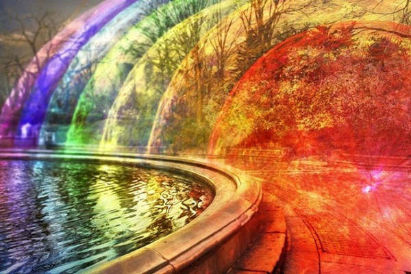 Sóng Wifi không theo một đường thẳng mà có hình cầu (màu đỏ) trước khi chuyển ra xa dần thành hình elip, lượn sóng, tuyến tính.