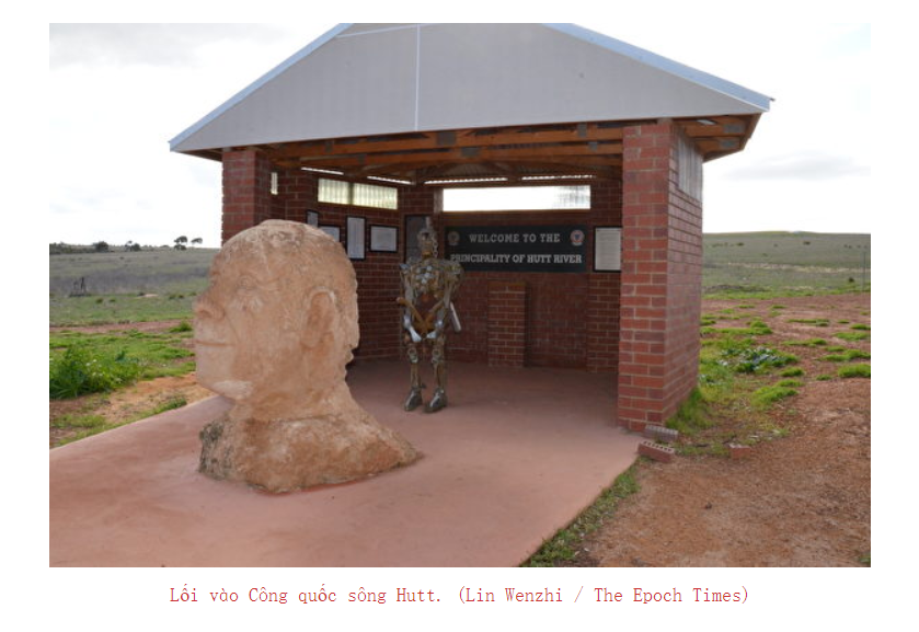 Công quốc Hutt River được thành lập vào ngày 21/4/1970 tại vùng đất cách thành phố Perth thuộc Tây Úc khoảng 500 km về phía Bắc. Vi quốc gia này có diện tích là 75 km2 nhưng dân số chỉ có chưa đến 30 người.