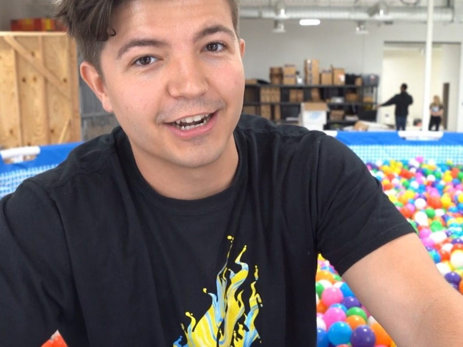 Preston Arsement là một trong những cái tên mới góp mặt trong top 10 người kiếm tiền nhiều nhất năm 2020 từ YouTube. Theo Forbes, Preston Arsement, tính đến thời điểm báo cáo có khoảng 33,4 triệu người đăng ký, giúp anh kiếm được 19 triệu USD và tích lũy được 3,3 tỷ lượt xem.