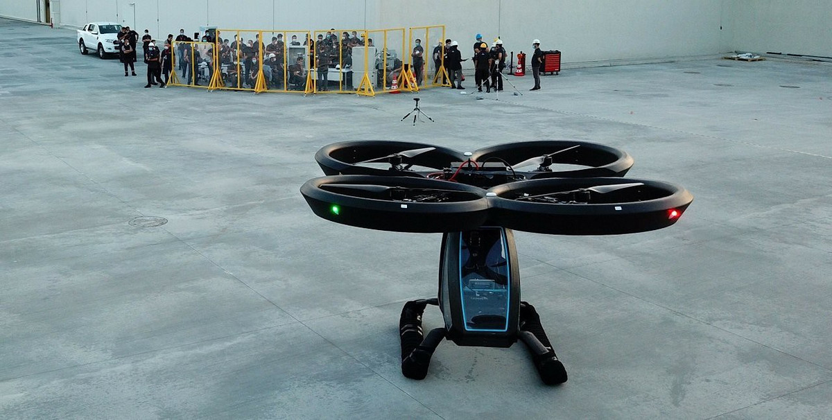 Được kỳ vọng sẽ tạo ra sự thay đổi căn bản trong giao thông hàng không đô thị trong tương lai, Xe bay CEZERİ được thiết kế để đóng vai trò tích cực trong vận chuyển hành khách và hàng hóa.