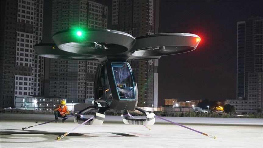 Selçuk Bayraktar - Giám đốc kỹ thuật của Bayker Makina và cũng chính là con rể của Tổng thống Thổ Nhĩ Kỳ Recep Tayyip Erdoğan - là người đầu tiên chia sẻ hình ảnh của chiếc xe trên Twitter.