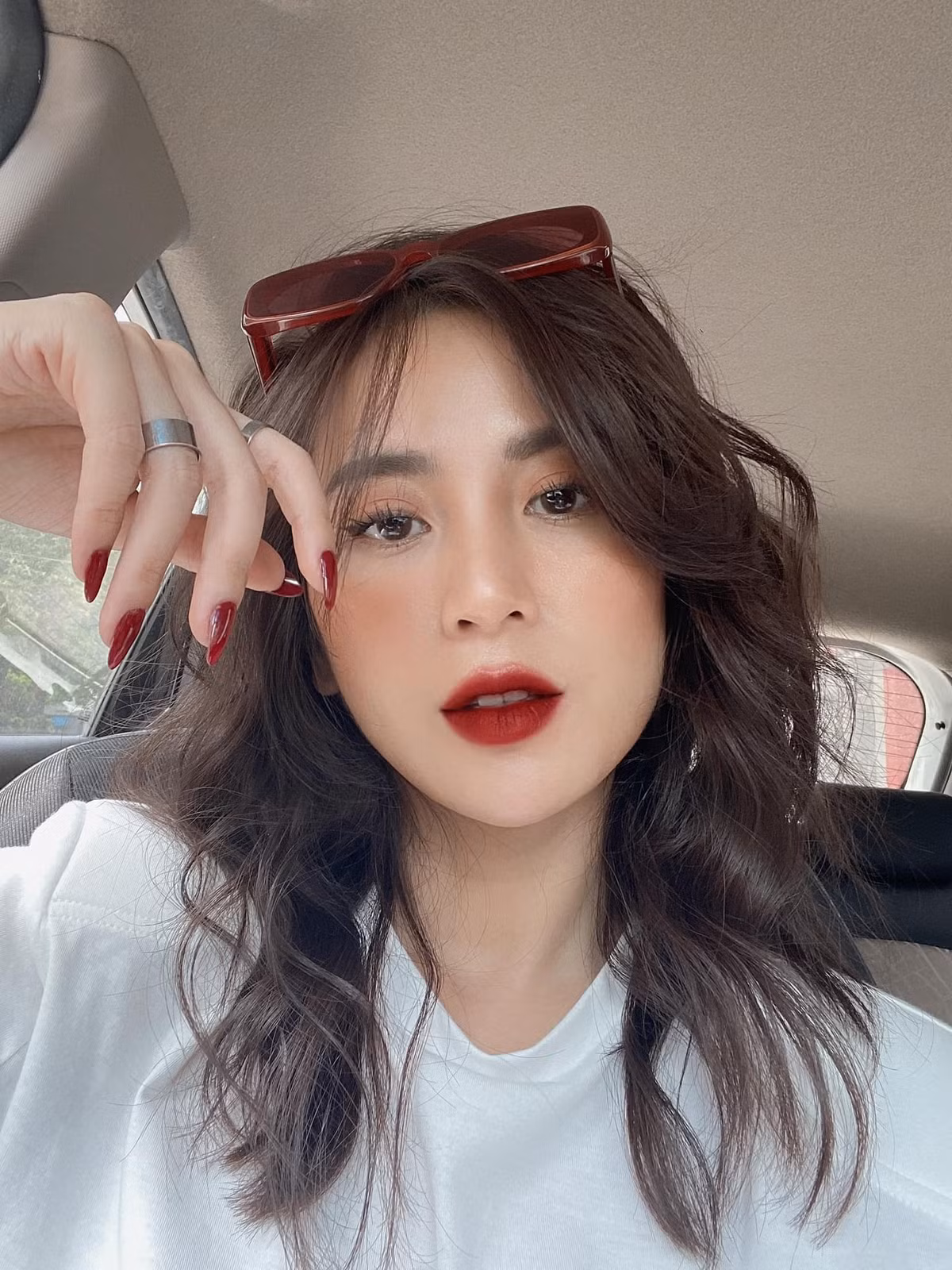 Thậm chí nhiều người nhận xét Ngọc Anh ngày càng trở nên mặn mà, quyến rũ và hấp dẫn hơn trước.