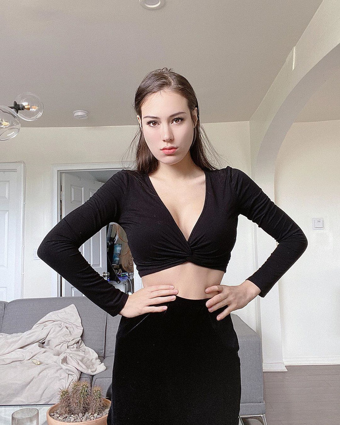 Nữ streamer cho biết cô đã bị Reckful tấn công ở nhà vệ sinh. Khi IndieFoxx từ chối ngủ với Reckful, cô cho rằng anh đã cố hủy hoại cuộc đời cô bằng những hành động xấu xa.