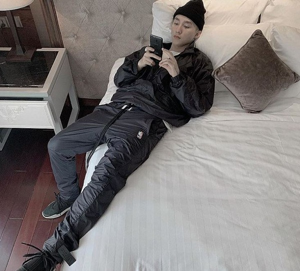 Sơn Tùng rất hiếm khi để lộ các món đồ công nghệ mà anh sử dụng. Trong thời gian làm đại diện hình ảnh cho Oppo, anh được cho là từng sở hữu một chiếc điện thoại của thương hiệu này.