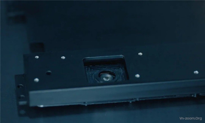 Xiaomi đã chọn những thành phần ưu tú nhất của từng bộ phận bao gồm , các bộ phận phần cứng, phần mềm, máy ảnh, thử nghiệm, hệ thống , cấu trúc của từng bộ phận điện thoại và tạm thời thành lập một nhóm dự án đưa điện thoại lên vũ trụ.