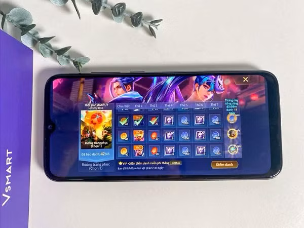 Hướng đến đối tượng chính là giới trẻ, phiên bản điện thoại này của Vsmart sở hữu vi xử lý Snapdragon 632 mạnh mẽ, đáp ứng nhu cầu giải trí cao và chơi game trên điện thoại của nhiều bạn trẻ. Ảnh: trainghiemso