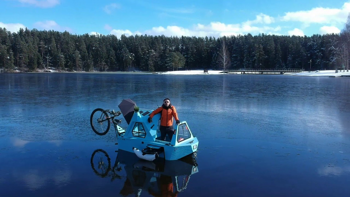 Xe lưỡng cư không phải một sáng tạo gì mới, nhưng Zeltini Z-Triton có phần xe đạp 3 bánh đính kèm thật sự khác biệt.