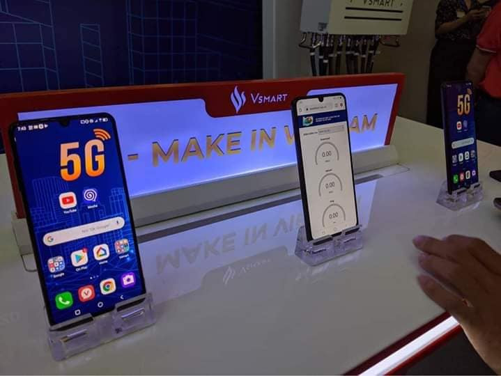 Vsmart Aris 5G cũng là sản phẩm đột phá về công nghệ bảo mật, tích hợp chip bảo mật Quantis QRNG sử dụng công nghệ điện toán lượng tử, do VinSmart phối hợp với Công ty IDQ (Thụy Sĩ) phát triển. Từ đó góp phần nâng cao độ an toàn và tính bảo mật cho dữ liệu trên điện thoại, đặc biệt là dữ liệu ngân hàng, tài chính cá nhân, y tế.