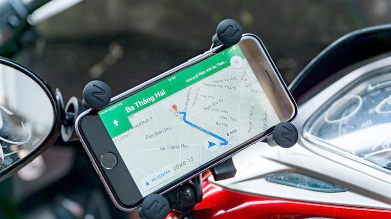  Bản đồ số: Một trong những cách thường dùng nhất đối với các điện thoại đã cũ là sử dụng thành chiếc bản đồ số thuận tiện . Giải pháp này được anh em sử dụng nhiều trên oto, xe may khi phưọt, hoặc các bạn chạy dịch vụ grab...