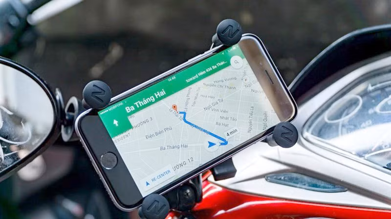  Bản đồ số: Một trong những cách thường dùng nhất đối với các điện thoại đã cũ là sử dụng thành chiếc bản đồ số thuận tiện . Giải pháp này được anh em sử dụng nhiều trên oto, xe may khi phưọt, hoặc các bạn chạy dịch vụ grab...