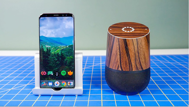  Google Home từ điện thoại Android. Hãy chuẩn bị một smartphone hệ điều hành Android từ 4.4 trở lên để kích hoạt “OK, Google”, một chiếc loa Bluetooth và kết nối chúng với nhau. Bạn có thể sử dụng rất nhiều chức năng hữu ích từ hệ thống này như trả lời câu hỏi, đặt báo thức, cập nhật tin tức, phát nhạc…tương tự như Google Assistant. Ảnh: Cnet.