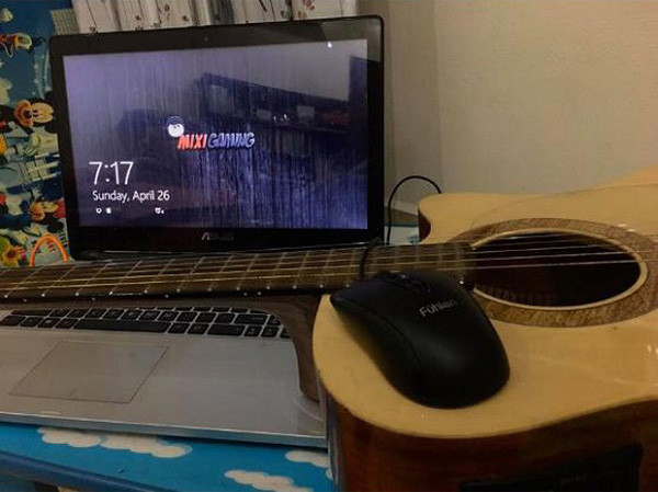 Khi bạn đam mê game nhưng bố mẹ lại bắt theo âm nhạc.