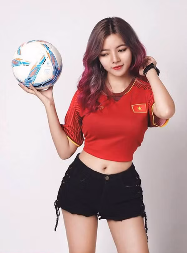 Thời gian sau tuy tập trung hơn vào phát triển vlog trên YouTube, Ohshusu vẫn nhận được phản ứng tích cực từ phía cộng đồng. Thân hình bốc lửa, vòng nào ra vòng nấy thế này, anh chàng nào mà không mê mẩn?