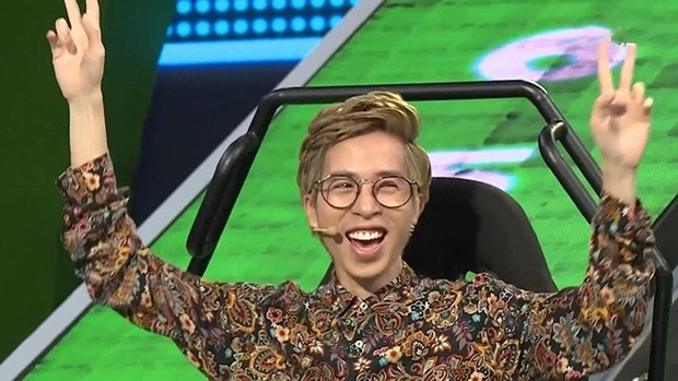 Trong một lần tham gia gameshow Ơn Giời Cậu Đây Rồi Hoàng ViruSs đã nhận được hàng tá lời khen từ danh hài Xuân Bắc đặc biệt là câu thoại cực kỳ giàu cảm xúc "Anh xin lỗi, anh đã không quan tâm đến mẹ con em, anh quyết định không đi nữa, gia đình mình trước đây đã rất khó khăn, nếu sau này có khó khăn nữa thì hãy cùng vượt qua nhé!"