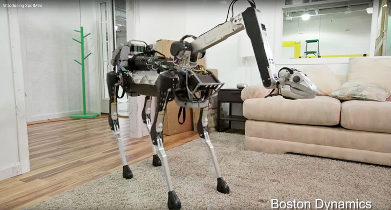 Nó có thể luồn lách, nhún xuống để tránh các vật cản phía trước.