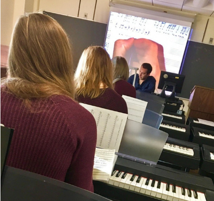 Khi “con cháu” chúng ta cạn ý tưởng về ngoại hình nhân vật nên hiện tượng người giống người như đúc hay bị diễn ra