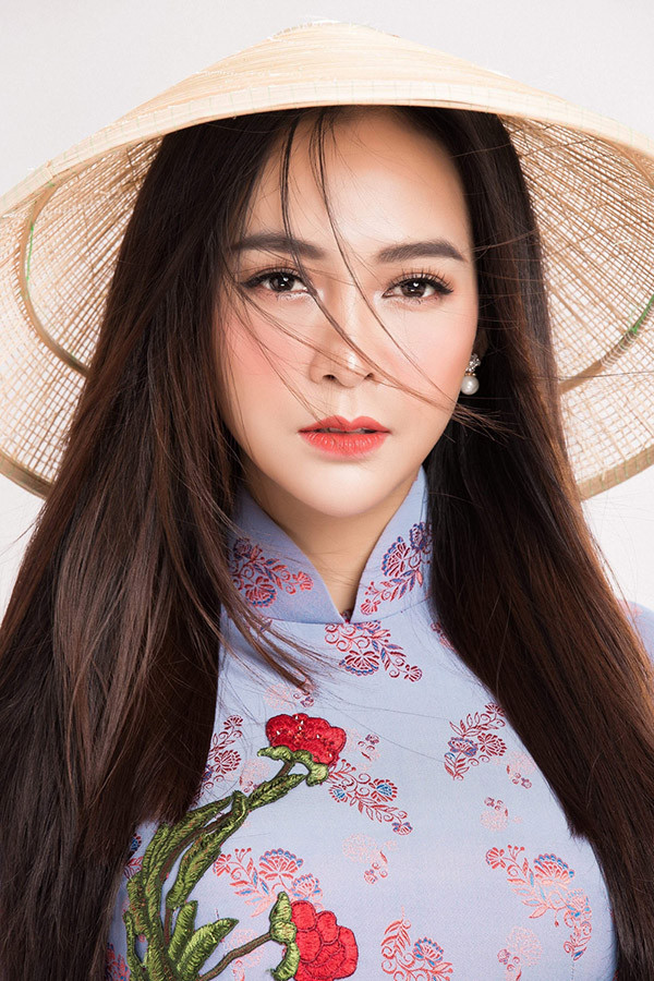 Từ đó Mỹ Ngọc đảm nhiệm song song 2 vị trí, vừa là MC vừa là một nữ golf thủ. Đến nay, ngọc nữ bolero đã có kinh nghiệm 5 năm gắn bó với bộ môn này và tham gia không ít giải đấu.