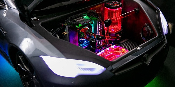 Marques cho biết, anh và Origin PC khi thiết kế lựa chọn hệ thống tản nước custom dòng Hydro X dành riêng cho các sản phẩm phân khúc cao cấp.