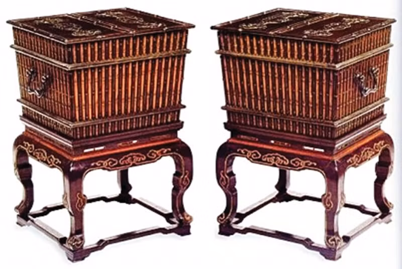 Băng Giám - tủ lạnh nguyên thuỷ thời nhà Thanh được khai quật cũng có cấu tạo và chức năng tương tự.