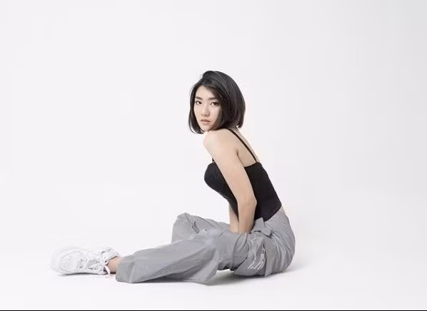 Sau đó, Rachel Florencia đến với con đường trở thành nữ game thủ esports. Cô từng đại diện cho Morph Team ở tựa game PUBG và Apex Legend.