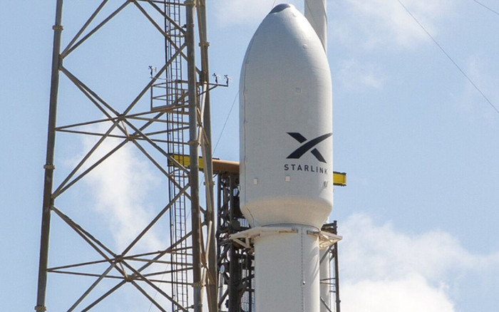 Starlink là dự án chòm sao vệ tinh do SpaceX phát triển với mục tiêu cung cấp Internet vệ tinh đến bất cứ đâu trên thế giới.