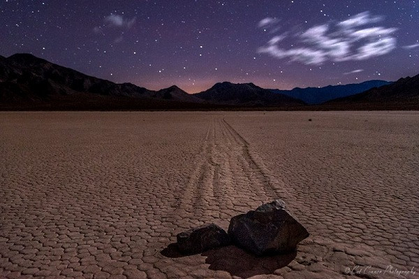 Hóa ra nguyên nhân của hiện tượng này không như chúng ta nghĩ và chẳng có gì phức tạp. Như vẫn thường xảy ra trong khoa học, một vấn đề tưởng như siêu thực đã được giải đáp một cách dễ hiểu.
