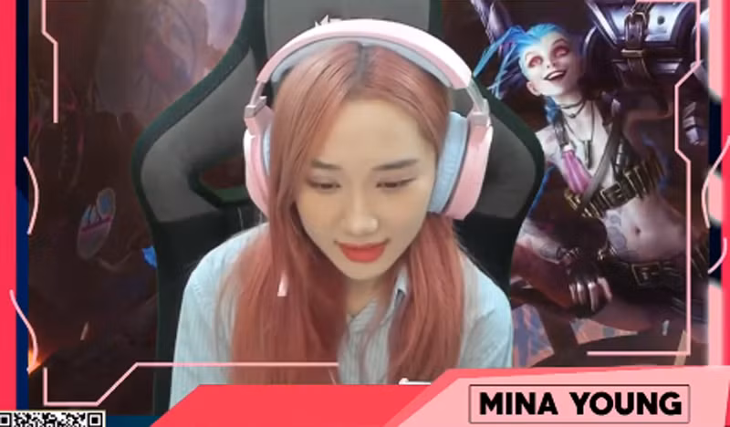 Ngoài ra, "cô giáo" Mina Young cũng đã thừa nhận lỗi lầm của mình trước đó, và cho rằng việc bị phạt dừng livestream là hoàn toàn đúng đắn. Ảnh: Chụp màn hình