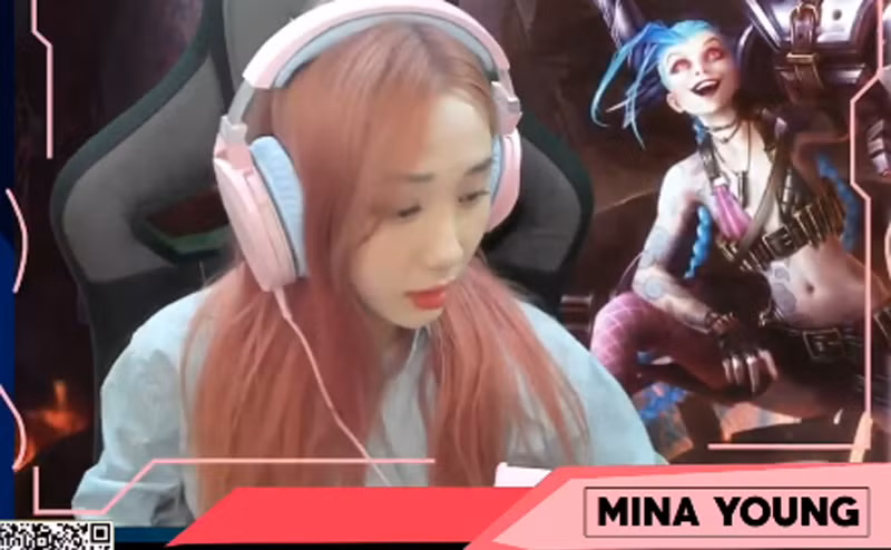 Mất tích khá lâu trên sóng livestream nên khi quay trở lại, nữ streamer này đã tiếp tục khiến người hâm mộ "thổn thức" bởi nhan sắc xinh đẹp, đáng yêu của cô. Ảnh: Chụp màn hình