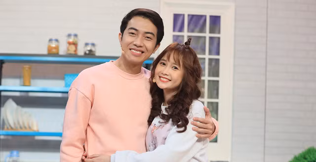 Căn nhà của Cris Phan ở được anh giới thiệu trong một video khiến người xem không khỏi choáng ngợp bởi sự bề thế không khác gì tòa lâu đài. Tuy nhiên, cũng không dựa dẫm vào sự giàu có của ba mà Cris Phan cũng tự đi lên bằng chính sức lực của mình khi tự mua được nhà và thành lập studio riêng nhờ vào số tiền kiếm được từ kênh YouTube.